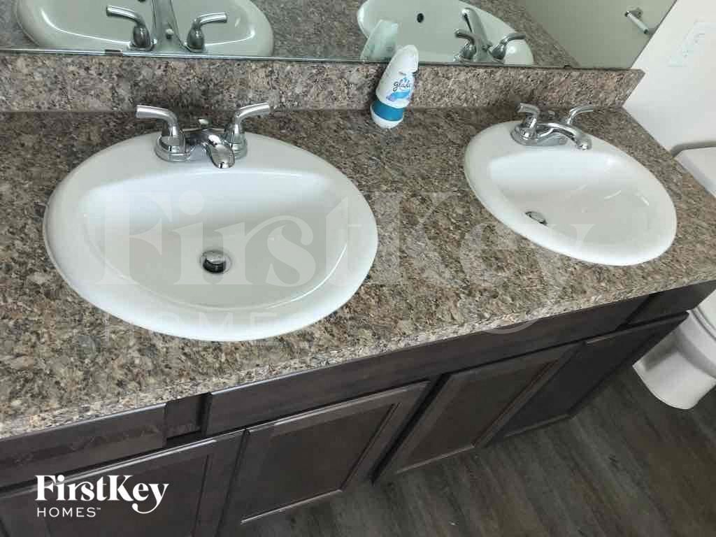 Building Photo - 6630 Blimp Base Blvd