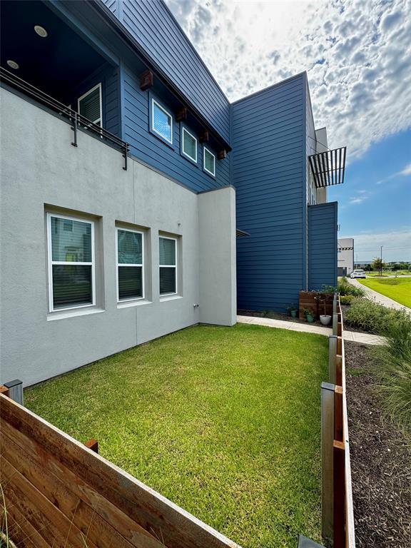 Building Photo - 9015 Cattle Baron Path