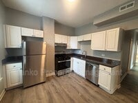 Building Photo - 7308 S Kenwood Ave