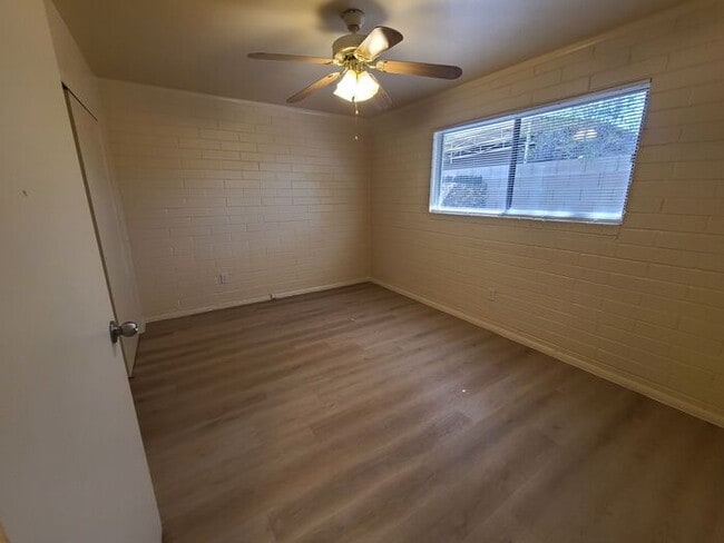 Building Photo - Charming two-bedroom, one-bathroom apartment