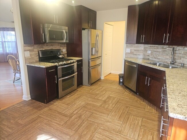 Building Photo - 1173 St Andrews Ct