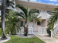 Building Photo - 221 SE 1st Ave