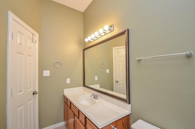 Building Photo - 7114 Cornflower Ln