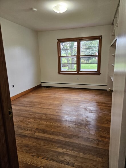 Bedroom 3 - 244 Vineyard Ave