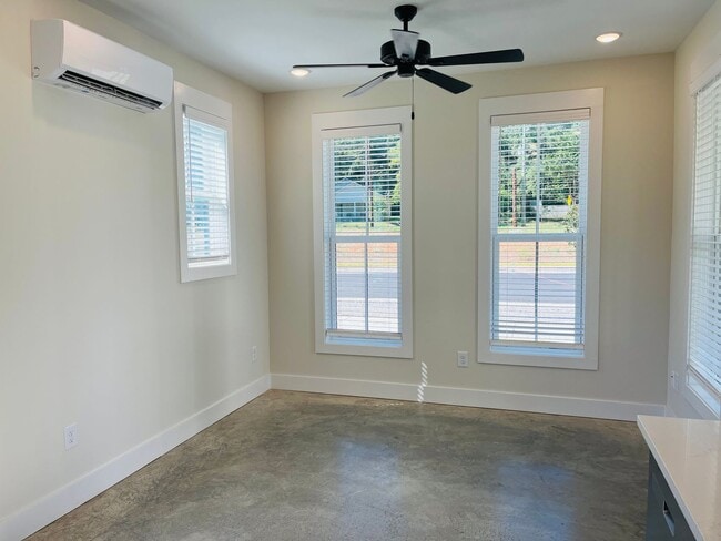 Building Photo - New Construction! 3 bedroom 2 bathroom home in Lagrange! Must see!