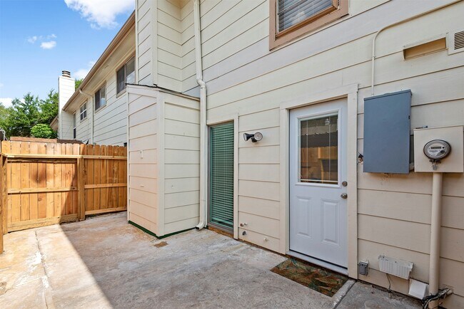 Building Photo - 14215 Lost Meadow Ln