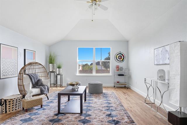 Building Photo - 529 Roundrock Ln