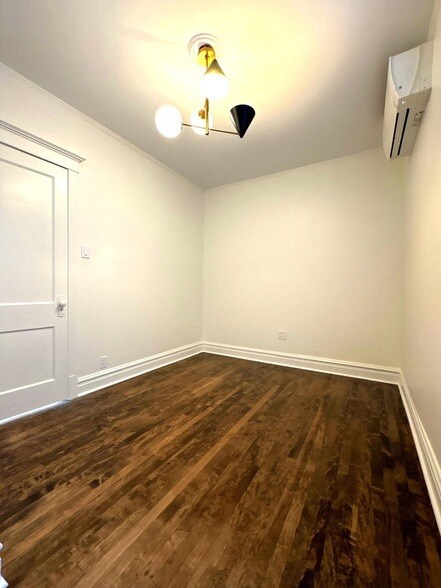 Building Photo - 3078 N Davlin Ct