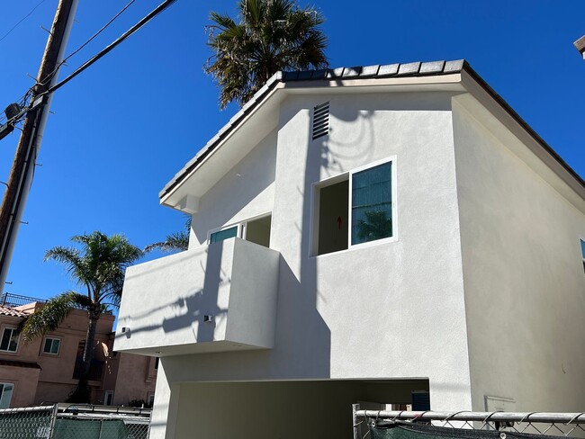 Primary Photo - 202 18th St