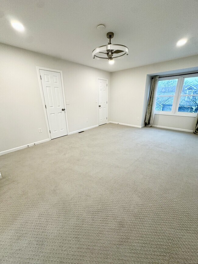 Building Photo - 26 Fawn Ridge Ln