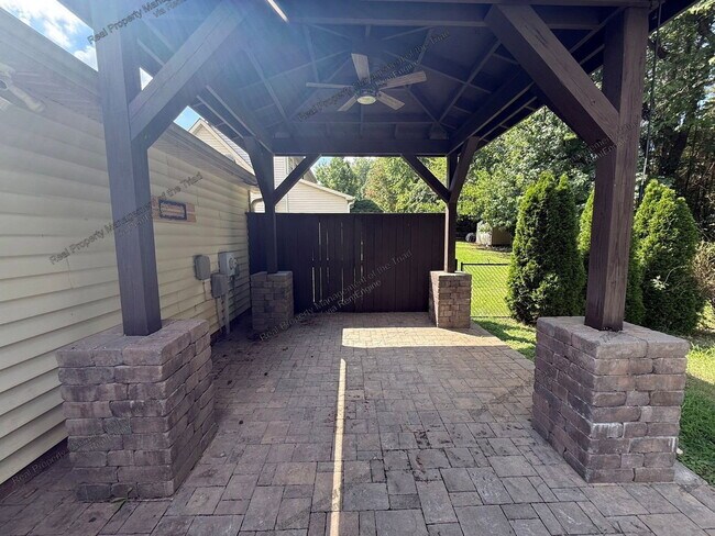 Building Photo - 2541 Old Mill Rd