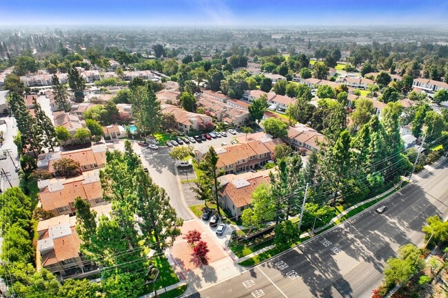 Building Photo - Coming Soon!  2story Condominium for Lease in Rancho Cucamonga!