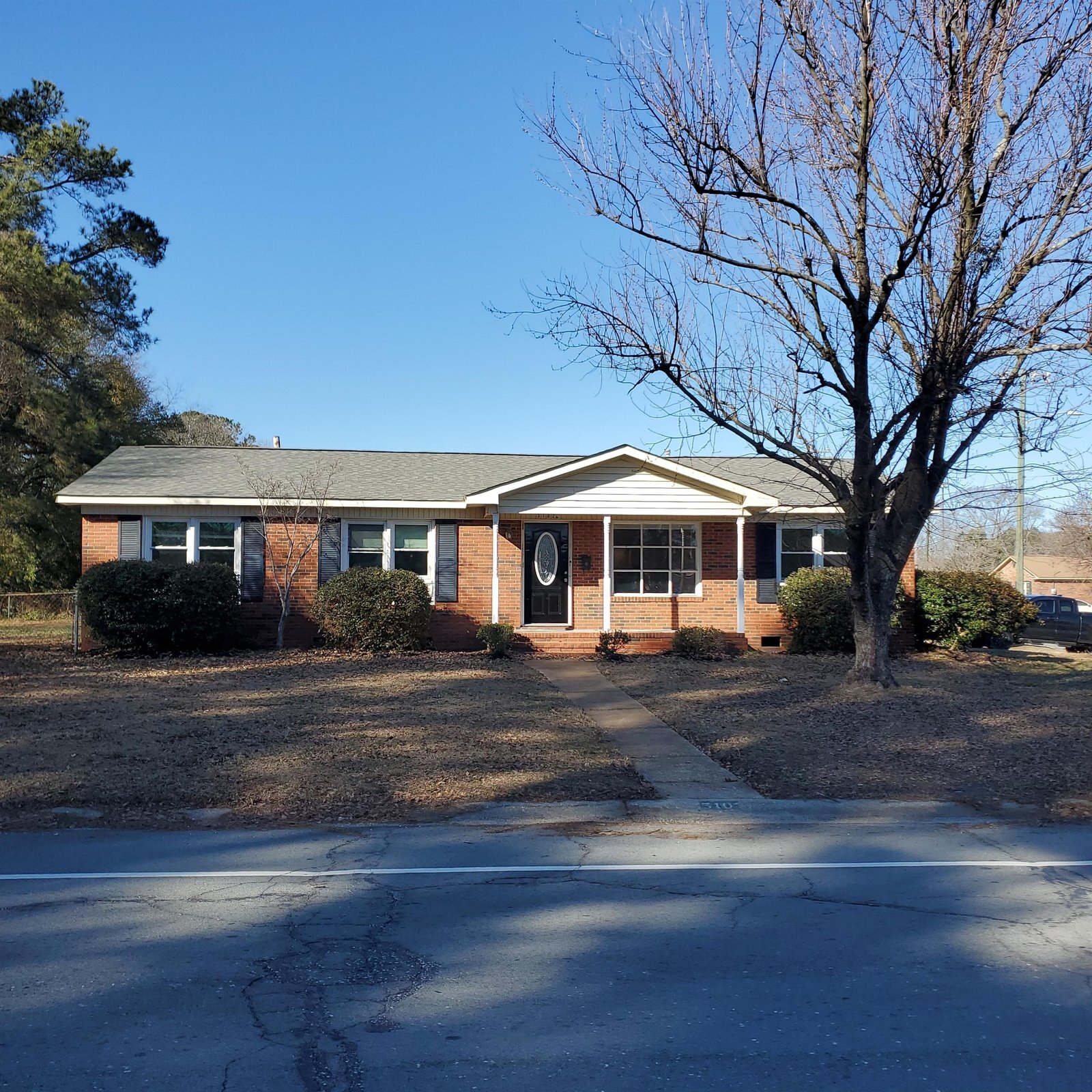 Building Photo - 3700 Cleveland Ave.