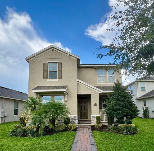 Primary Photo - Large 4/3.5 Home located in Waterleigh! Do...
