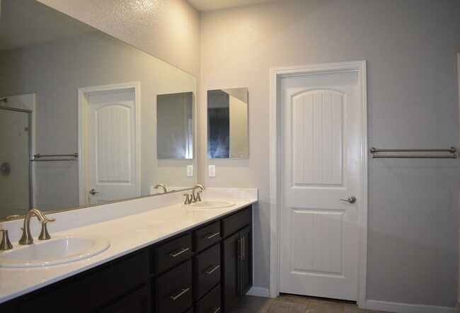 Building Photo - 3251 Foxton Wy