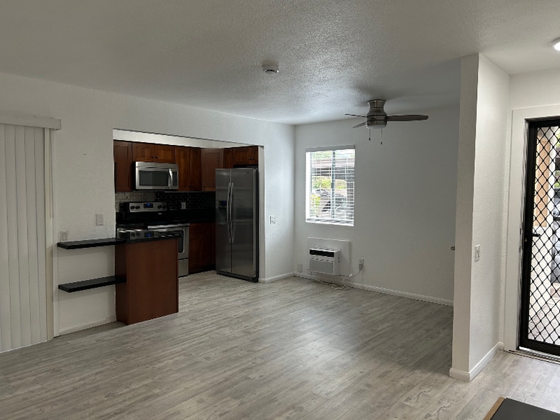 Primary Photo - 7934 Mission Center Ct