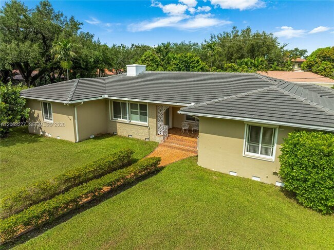 Building Photo - 2514 Granada Blvd