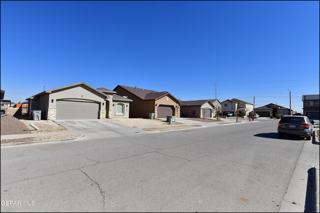 Building Photo - 14960 Boer Trail