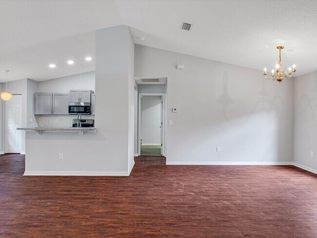 Building Photo - 91 Pebble Beach Dr