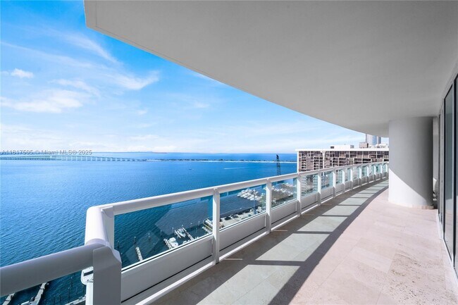 Building Photo - 1643 Brickell Ave