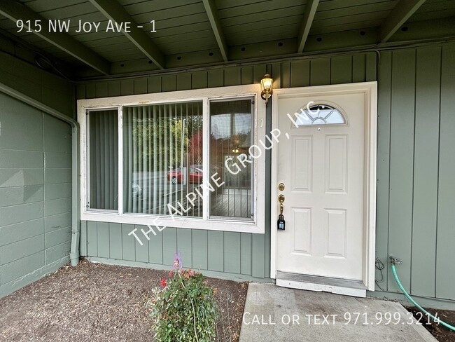 Building Photo - Single Level, 2 Bedroom by Cornell/NW Murr...