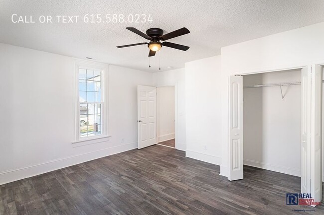 Building Photo - 307 W 13th St