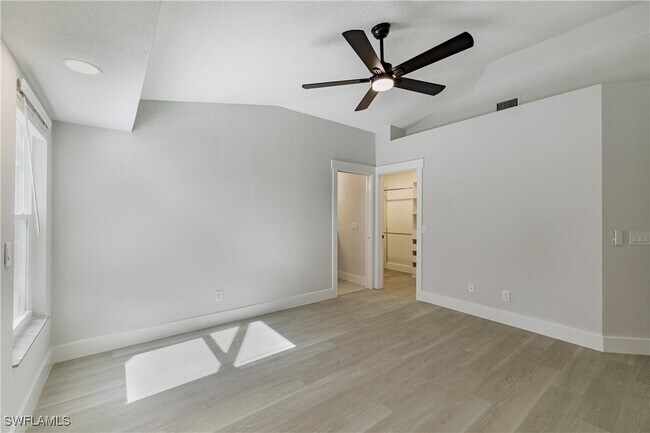 Building Photo - 390 20th Ave NW