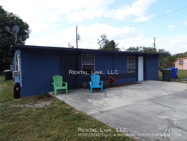 Primary Photo - Fort Myers Duplex For Rent