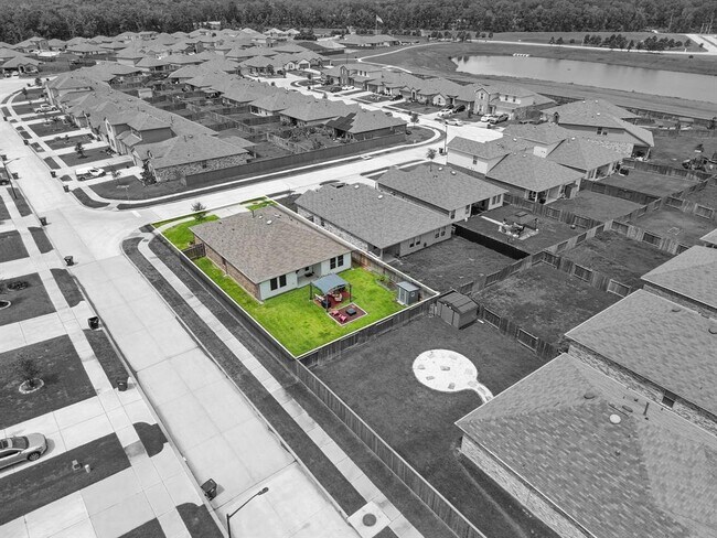 Building Photo - 21023 Creighton Wood Dr