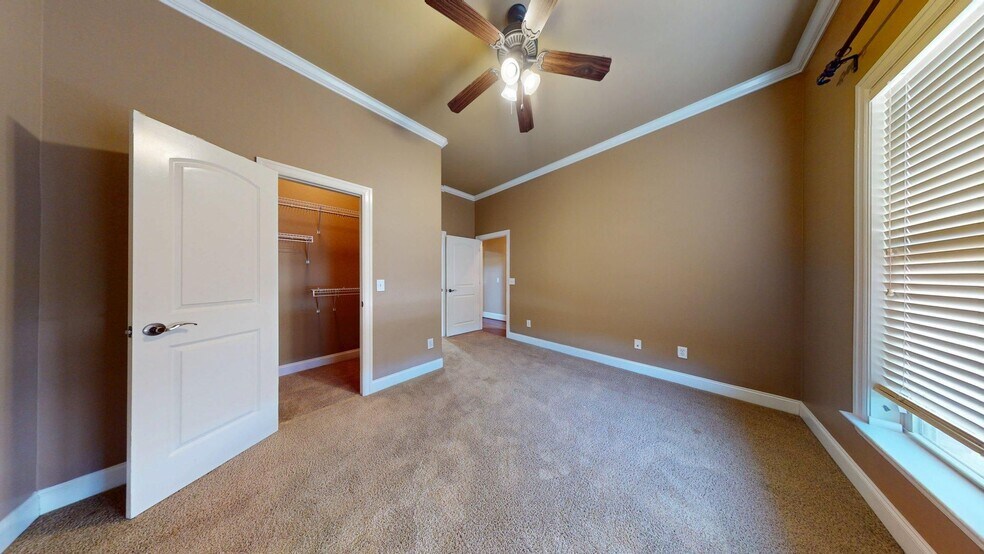 Building Photo - 461 Belmonte Dr