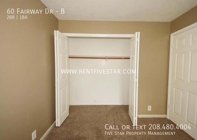 Building Photo - 60 Fairway Dr