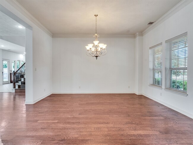 Building Photo - 28003 Iberville Glen Dr