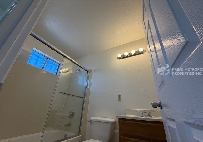 Building Photo - 1715 82nd Ave