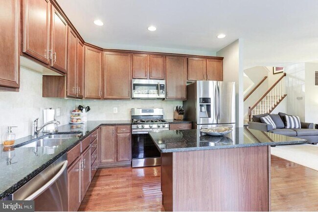 Building Photo - 43164 Baltusrol Terrace