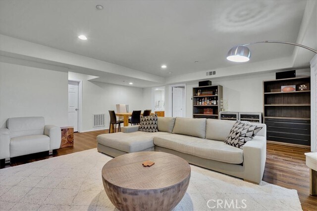 Building Photo - 5649 Como Cir