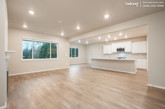 Building Photo - 3878 79th Dr NE