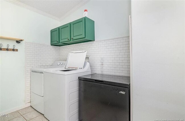Building Photo - 18 5 Ponds Dr