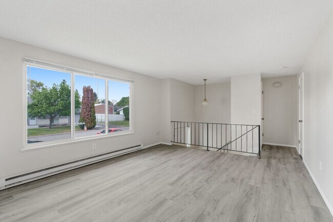 Building Photo - 7506 E Sinto Ave