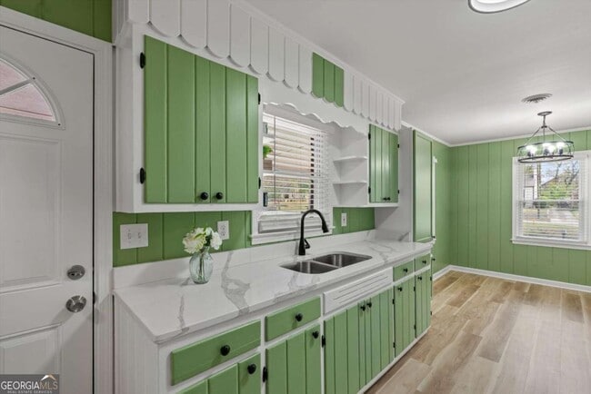 Building Photo - 628 S Evelyn Pl NW