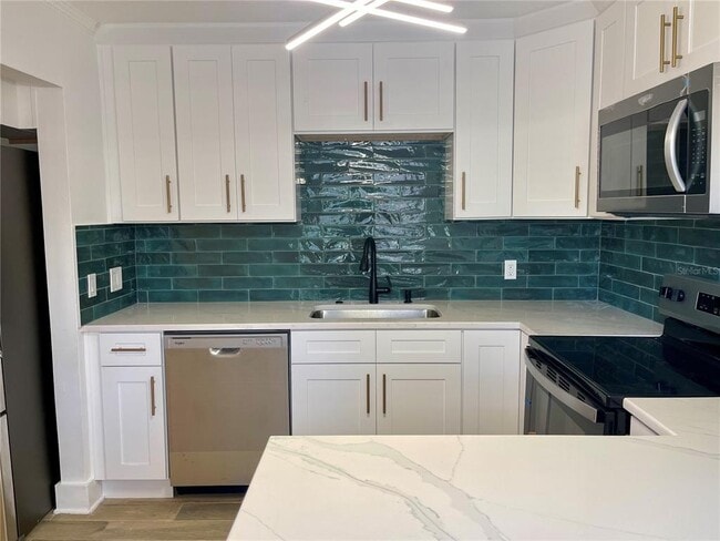 Building Photo - 2118 S Venus St