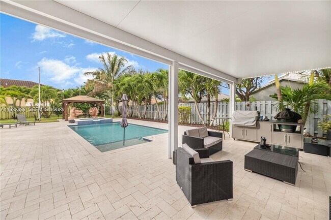 Building Photo - 3461 SE 1st St