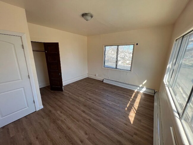 Building Photo - 2690 S 10th St