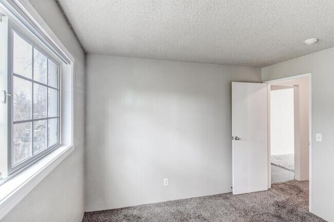 Building Photo - 20425 68th Ave W
