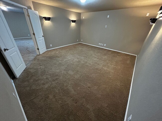 Building Photo - 618 Holliman Pkwy