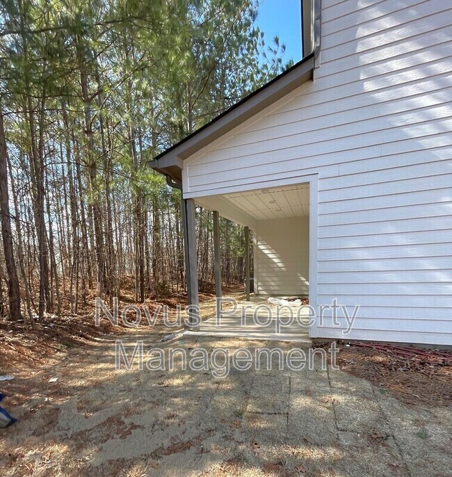 Building Photo - 111 Crestpoint Rd