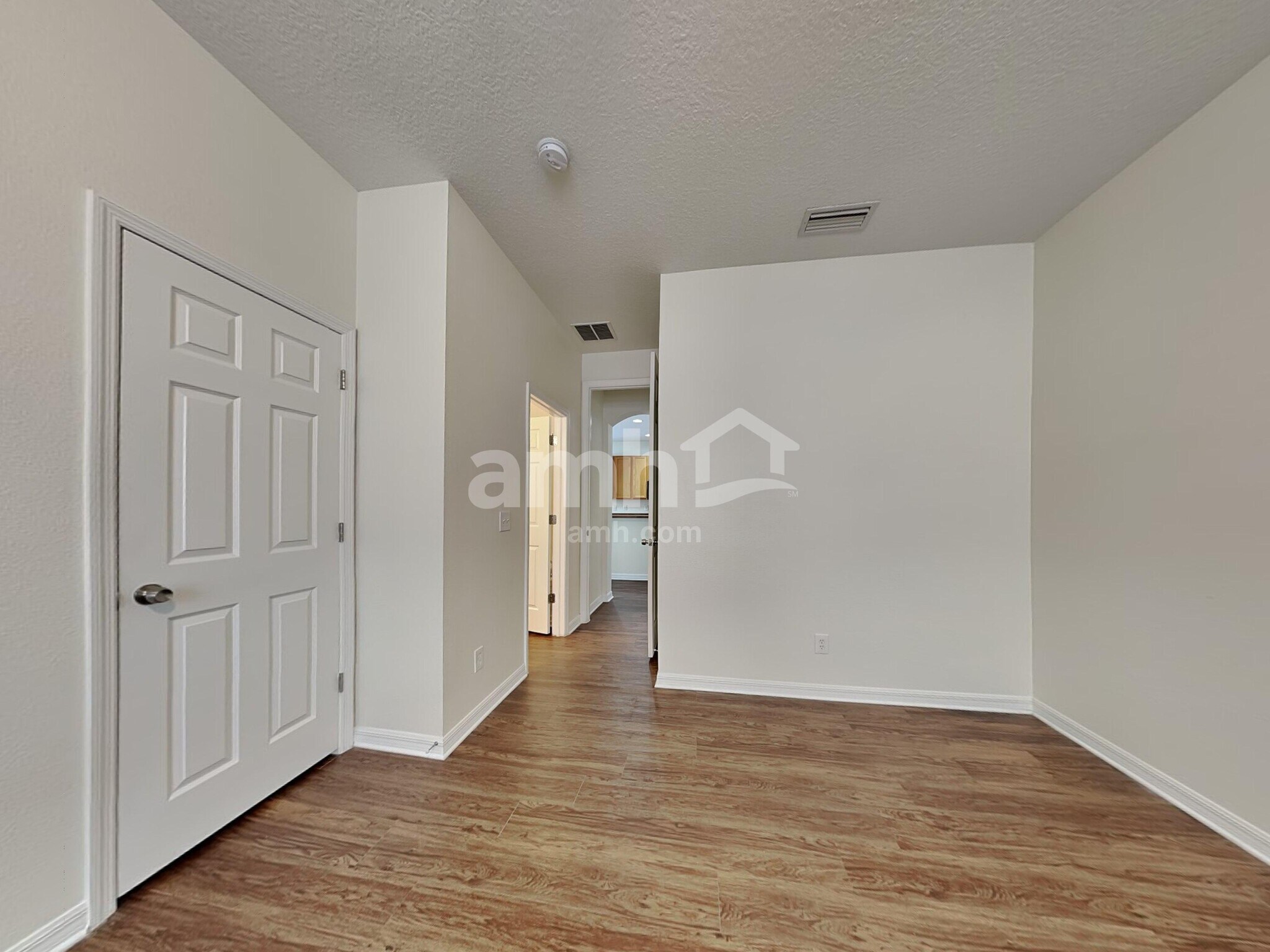 Building Photo - 11160 Creek Haven Dr