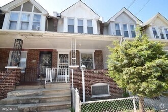 Building Photo - 6108 Master St