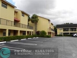 Building Photo - 3009 Riverside Dr