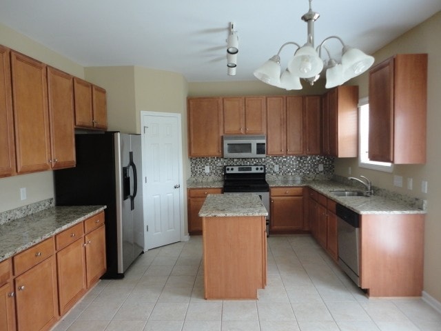 Building Photo - 210 Goldfinch Ct