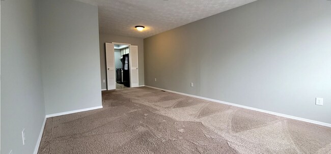 Building Photo - Cozy 2 bed 1.5 Bath Condo With Car Port